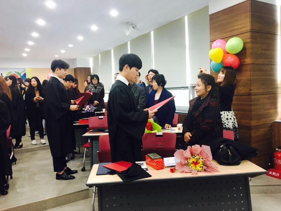 2017년 2월 16일 제 19회 졸업식(학위수여식) 사진4