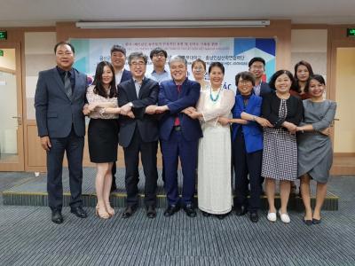 도은수교수님(충남인삼산학연협력단장) '베트남으로의 인삼수출을 위한 협력체결'